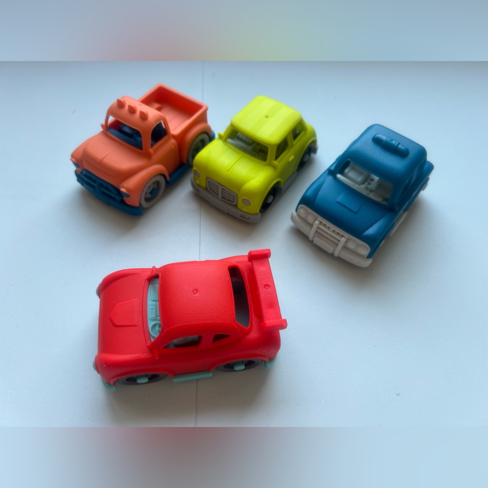 Battat Wonder Wheels Mini Riders 1
Miniature Toy Vehicles 4 Pc 2024
